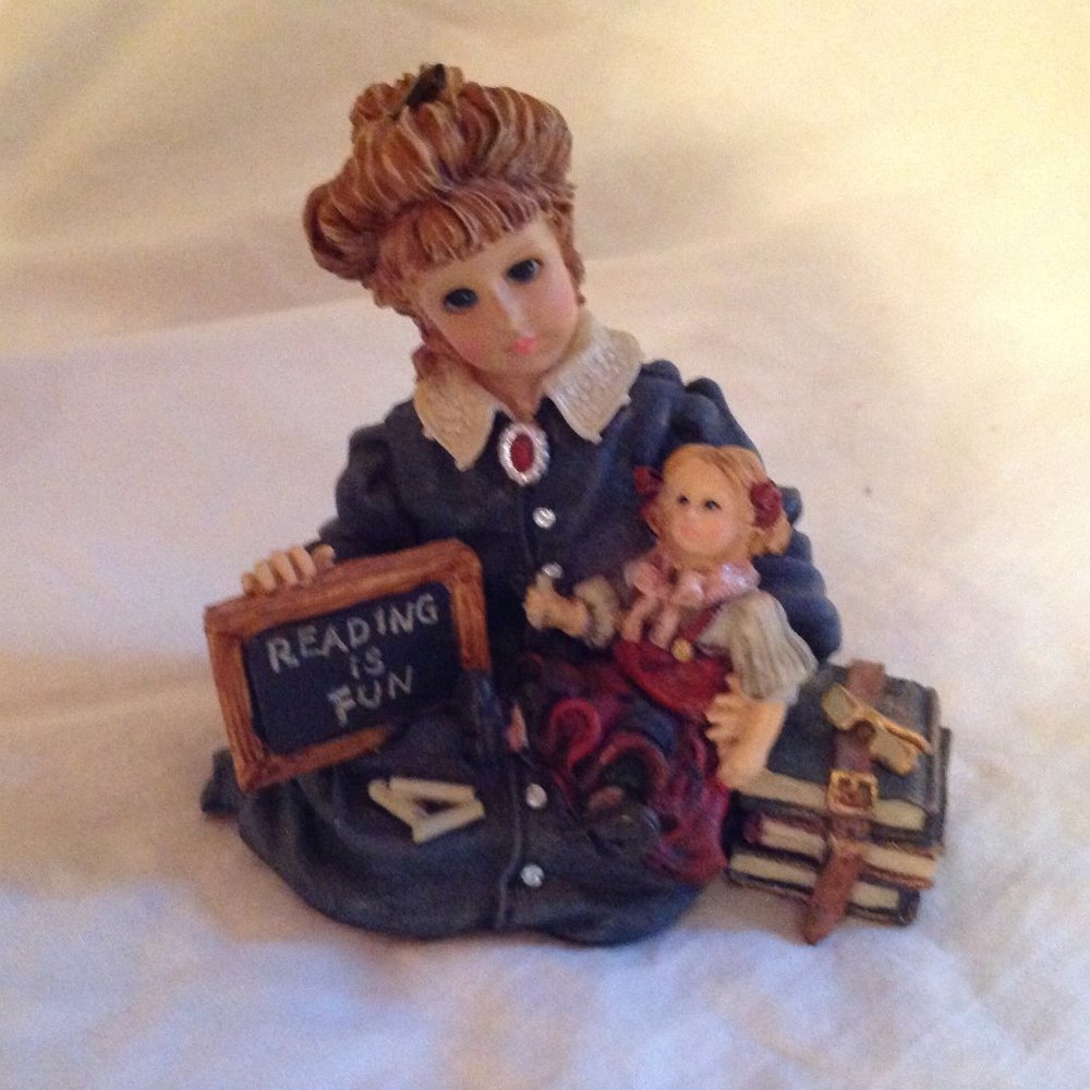 BOYDS BEARS YESTERDAY'S CHILD TEACHER RESIN FIGURE